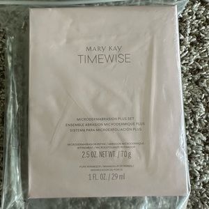 NEW! Mary Kay Microdermabrasion Plus Set